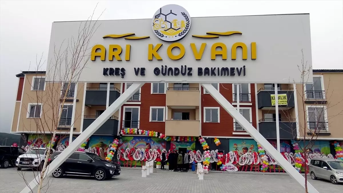 Sarıkamış’ta 0-6 Yaş Grubu İçin ‘Arı Kovanı ve Gündüz Bakım Evi’ Açıldı